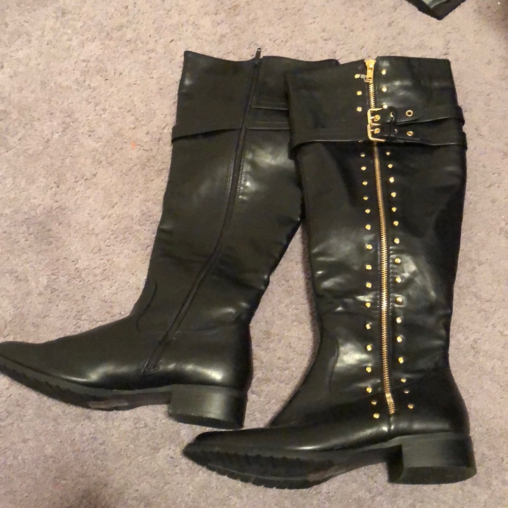 Black boots
